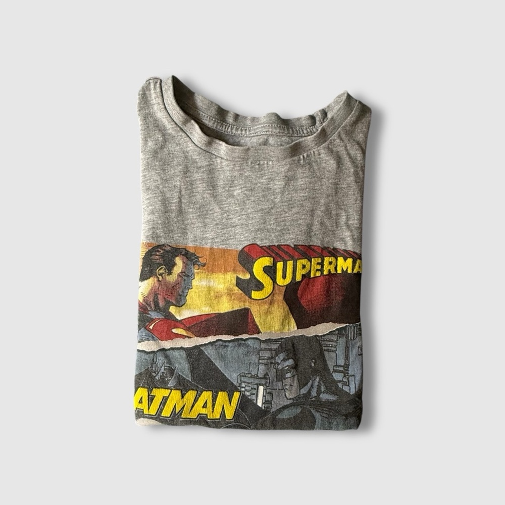 Superman IP League Gray and Red Short Sleeve Tee